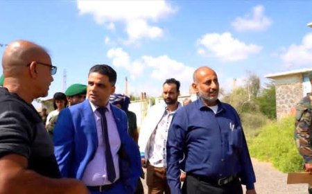 نائب وزير الإعلام والثقافة والسياحة يطلع على مركز الإرسال الإذاعي بمدينة الشعب