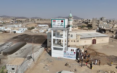 افتتاح مشروع بئر ارتوازي بمنطقة الروضة في محافظة مأرب بدعم فاعلات خير من قطر...