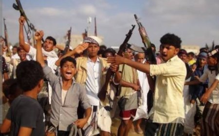 اطفال الحديدة في وقفات حو..ثية مسلحة وتدريبات قتالية...