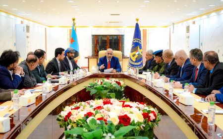 القيادة التنفيذية العُليا تناقش الجهود المبذولة لتأمين الخدمات للمواطنين ومراقبة أسعار الصرف