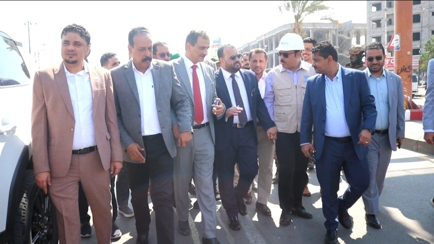 بحضور العقربي..الحريزي ولملس يدشنا مشروع خط دوار الملعب إلى دوار السيلة الذي نفذته شركة أولاد صلاح للتجارة والمقاولات العامة 