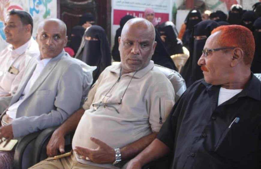 المشرعي وسليمان يشيدان ببازار تنموي يعرض منتجات مستفيدات سبل العيش في المساحة الامنه في الخوخة  ...