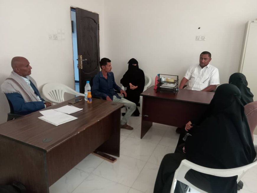 مدير عام الشؤون الاجتماعية والعمل في الحديدة يزور مركز FMF...