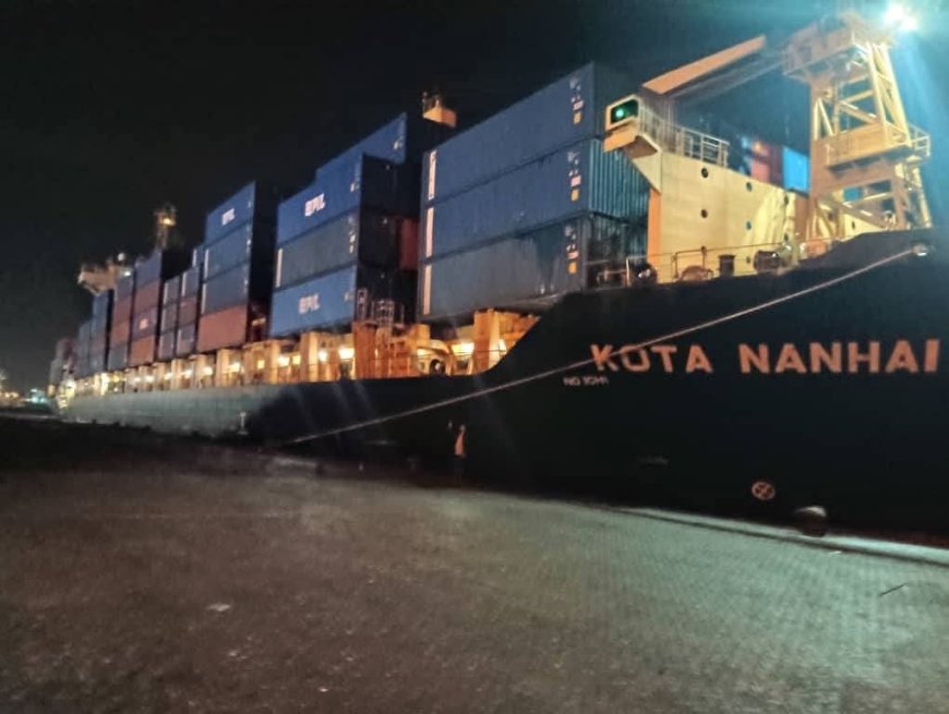 عــاجــل:ميناء المعلا يستقبل خامس سفينة خلال فترة وجيزة… وعودة قوية للنشاط الملاحي