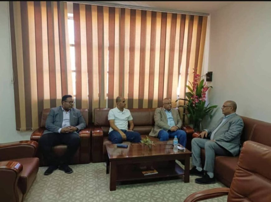 الوزير باذيب يطلع على مستجدات المشاريع الاستراتيجية بشركة تيليمن بعدن