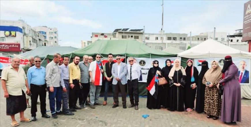 قيادات "التربية والتعليم" في عدن تجدد العهد للواء الزُبيدي من قلب ساحات الاعتصام