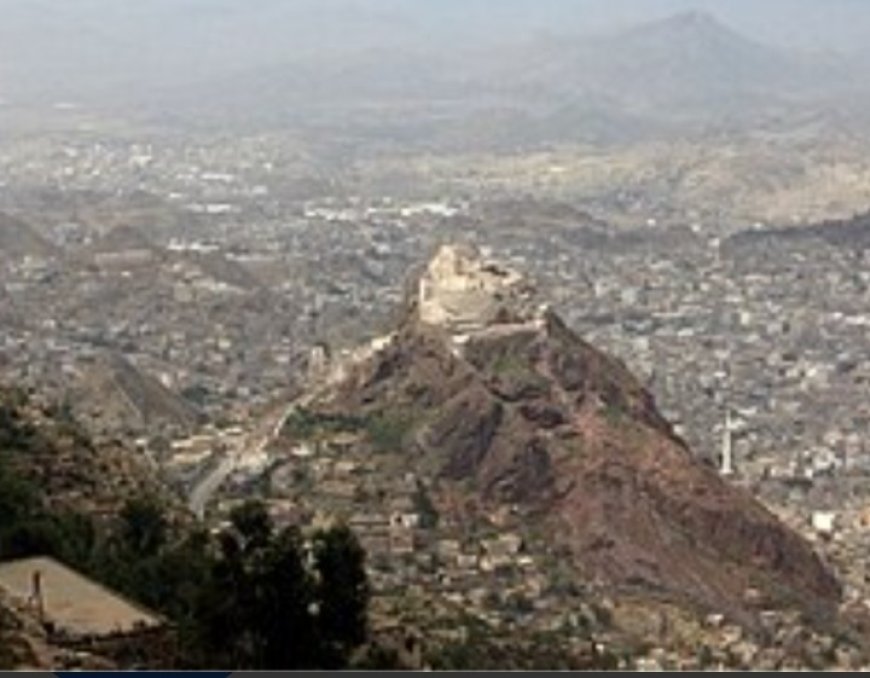 قبيلة المشاهرة تدعو لمسيرة كبرى الاثنين القادم ضد الانفلات الأمني بتعز...