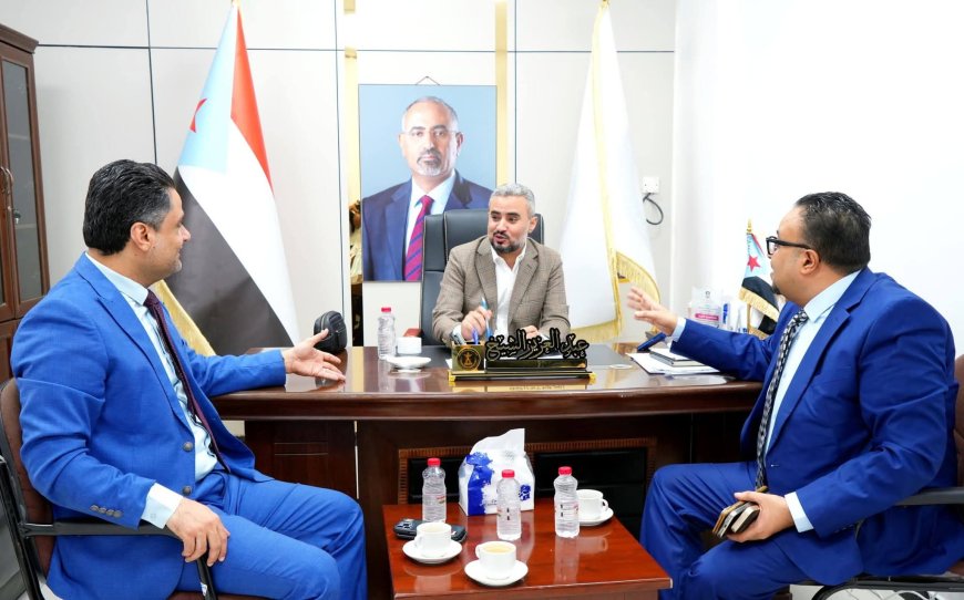 رئيس هيئة الإعلام والثقافة يناقش مع نائب وزير الإعلام والثقافة والسياحة آليات التعاطي الإعلامي مع التطورات على الساحة الجنوبية
