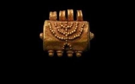 ذهب يمني مهدد بالطمس وباحث يكشف بيع قطعة أثرية...