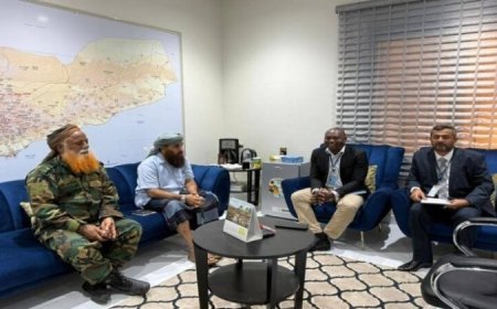 قائد الفرقة الثانية عمالقة يؤكد حرصه على توفير بيئة آمنة ومستقرة تسهم في دعم عمل المنظمات الدولية في المناطق المحررة.. ..