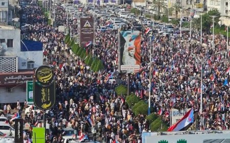 الصحفي عادل حمران: حشود غير مسبوقة تملأ خور مكسر وتعكس قوة إرادة الشارع الجنوبي