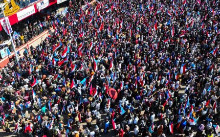 بالمساء بيان وفي الصباح تظاهر..الصحفي فضل الجونه ينتقد ازدواجية المواقف الرسمية في عدن