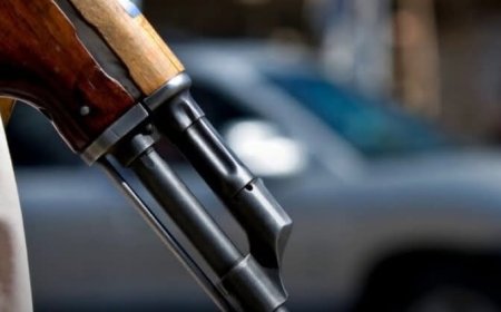 مصرع شخصين وإصابة 3 آخرين في حادث إطلاق نار أمام محكمة بصنعاء...