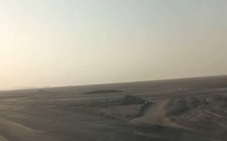 كان يجري تمويله من الإمارات..مواطنو تعز يناشدون البرنامج السعودي استكمال طريق حيوي متعثر بدلاً من توزيع التمور 