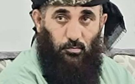 الشيخ عبدالله الهمداني يدين التفجير الإجرامي الغادر الذي استهدف موكب القائد حمدي شكري