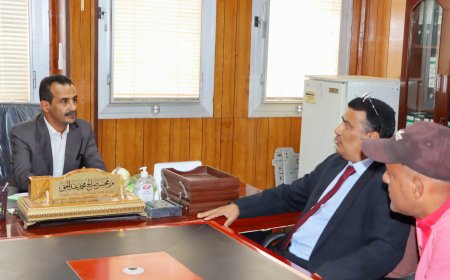 الوكيل المساعد لوزارة النفط والمعادن يطلع على سير العمل وخطط هيئة استكشاف وانتاج النفط العلم 2026