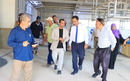الوكيل غازي لحمر يطلع على سير العمل في مركز تربية الأحياء المائية والاستزراع السمكي في عدن