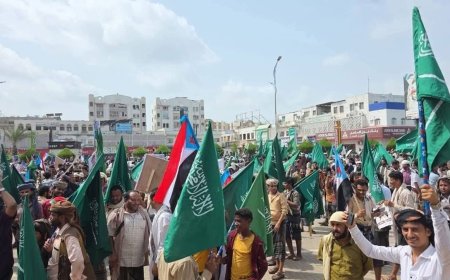 عيدروس الصبيحي يوجّه اعتذارا لأسر الشهداء والجرحى: ما حدث في ساحة العروض بعدن لا يمثلنا ولا يعكس موقف الشارع الجنوبي