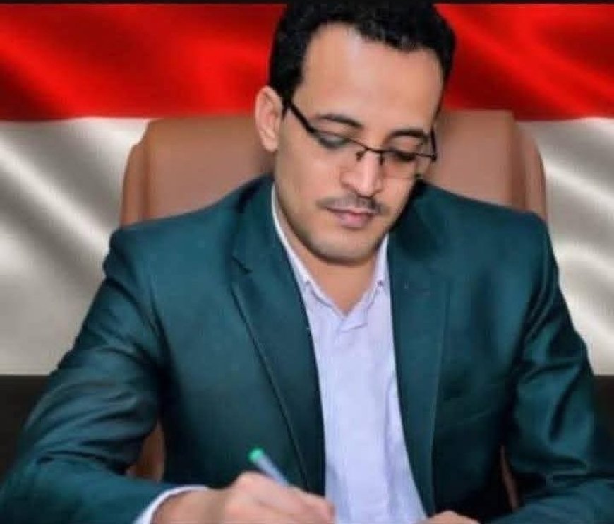 ناشط يهاجم وزير مالية الحو...ثيين ويتهمه بقرارات مزاجية...