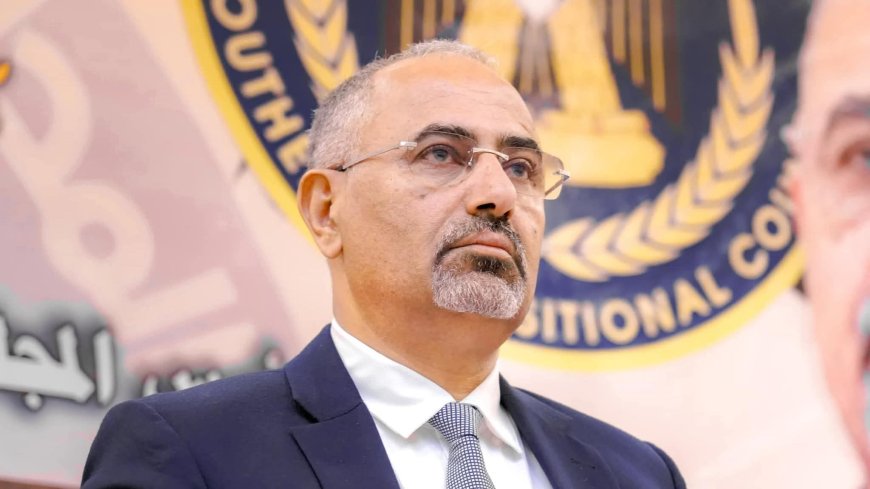 عاجل: برفقة 61 شخصاً..مغادرة الرئيس الزبيدي عدن متجها إلى الرياض