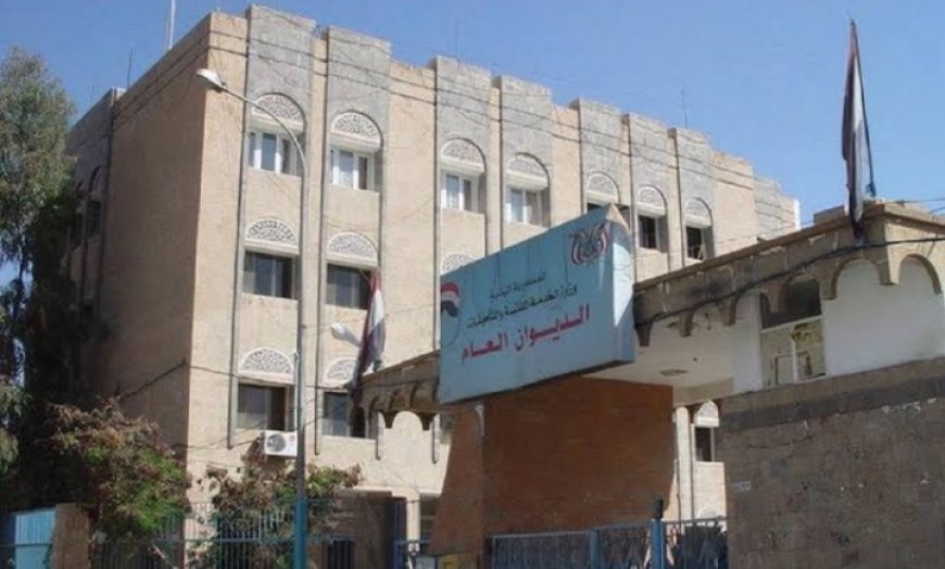 ناشط تربوي يهاجم التقسيم الحو...ثي للموظفين في مناطق سيطرتهم...