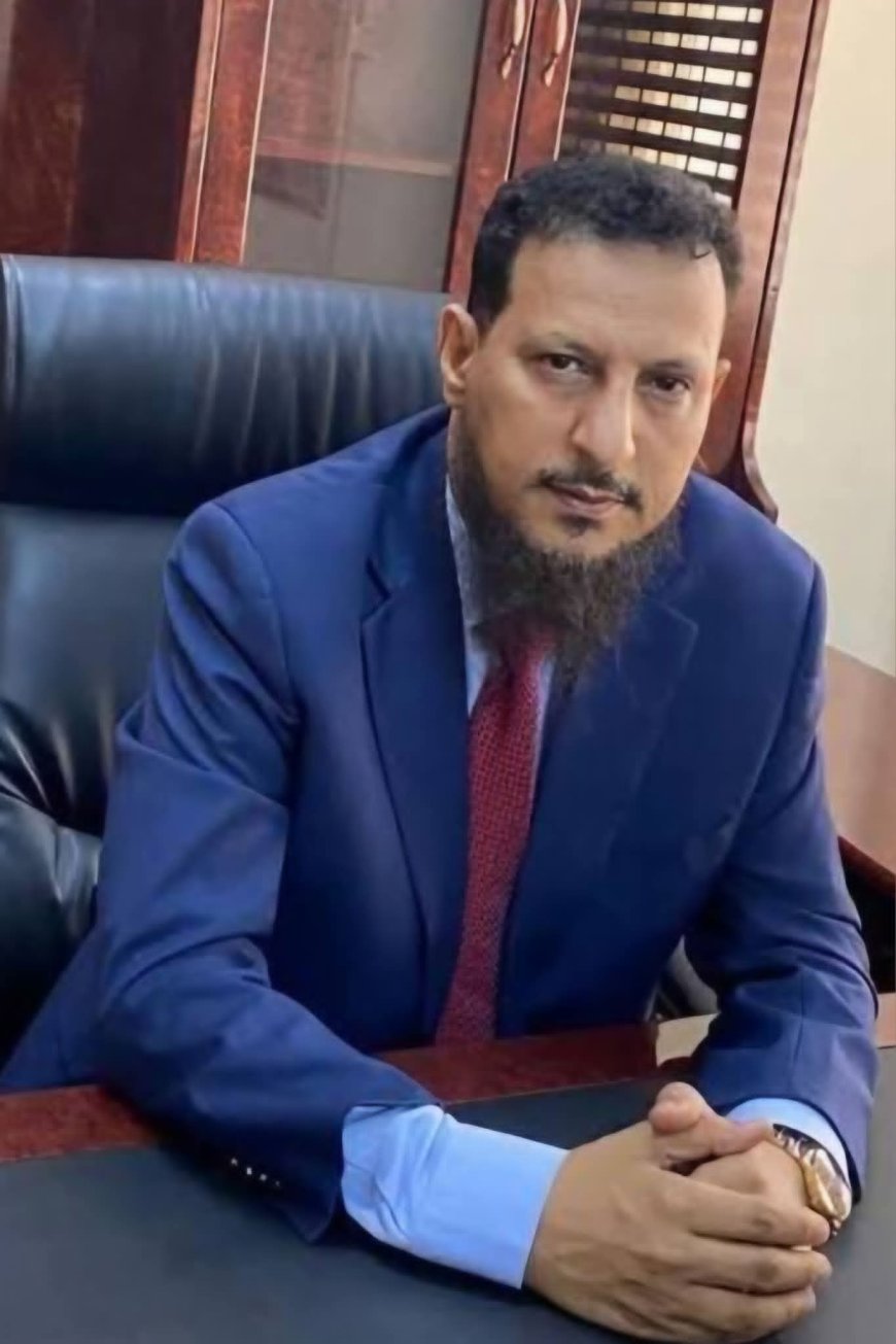 عاجل: محافظ عدن يوقف مدير مكتب الصحة ويكلف نائبه بتسيير المهام