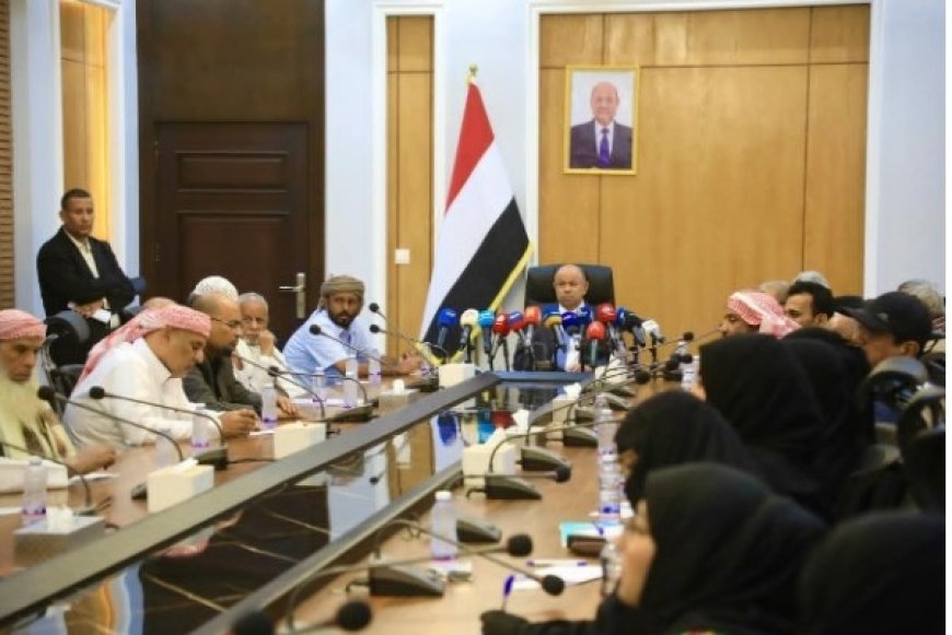 عضو الرئاسي الخنبشي يعقد لقاءا موسعا سياسيا ومجتمعيا في المكلا ...