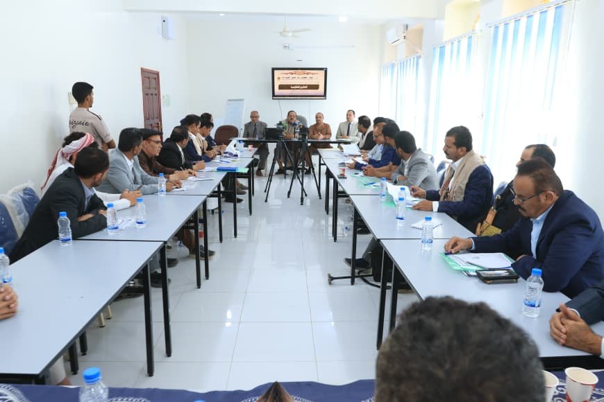 مأرب تدشّن دورة نوعية لتعزيز الحوكمة وتحسين جودة التقارير الحكومية....