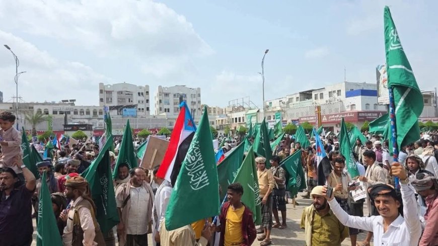 الصحفي أحمد صالح: مظاهرات عدن تؤكد رفض الفوضى والتمسك بالاستقرار بدعم سعودي تنموي