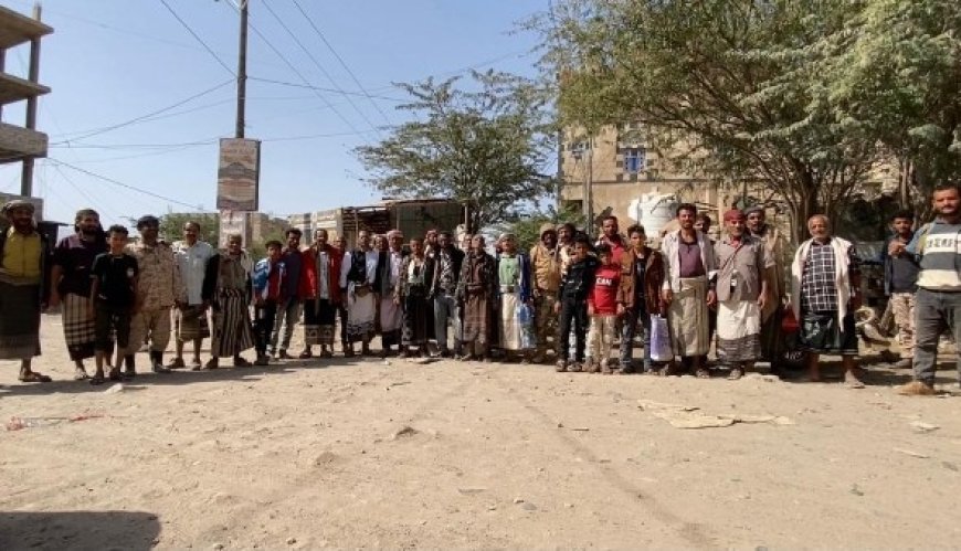 محتجون في الضالع يحذرون من استمرار حرمان الأسر من الدعم الغذائي ..