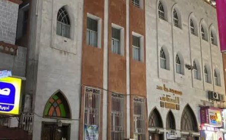 عاجل: وفاة عامل إثر سقوطه من أعلى مسجد أثناء تركيب ألواح شمسية في عدن