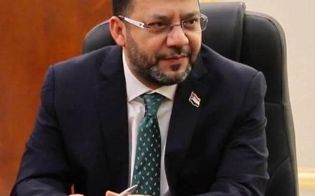 برئاسة المهندس سالم الوليدي..عمال ومهندسو وفنيو كهرباء عدن يهنئون المهندس عدنان الكاف بتعيينه وزيرًا للكهرباء والطاقة