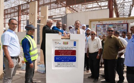 برعاية الوزير السقطري      وزارعة الزراعة تضع حجر الأساس لإعادة تأهيل وصيانة الورشة المركزية لتصنيع بوابات الري بالمجمع الزراعي بعدن