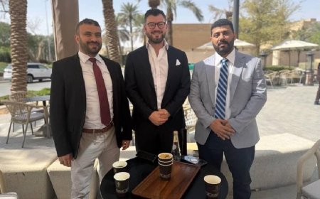 العميد مراد شراعي النائب الأول للحراك التهامي والعميد محمد العماد يلتقيان القائم بأعمال السفيرة البريطانية لدى اليمن....