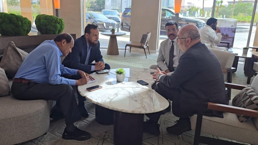 سفير اليمن لدى اليونسكو يبحث إدراج عدن على قائمة التراث العالمي خلال لقاء مشترك مع محافظ عدن ومسؤولي المنظمة