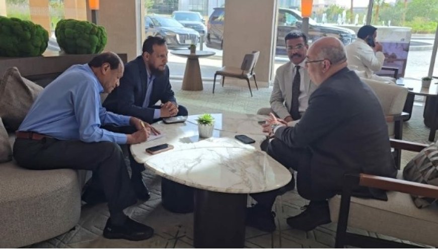 محافظ العاصمة عدن يناقش في الرياض مع مسؤول أممي الشراكة بين السلطة المحلية والمنظمة الأممية...