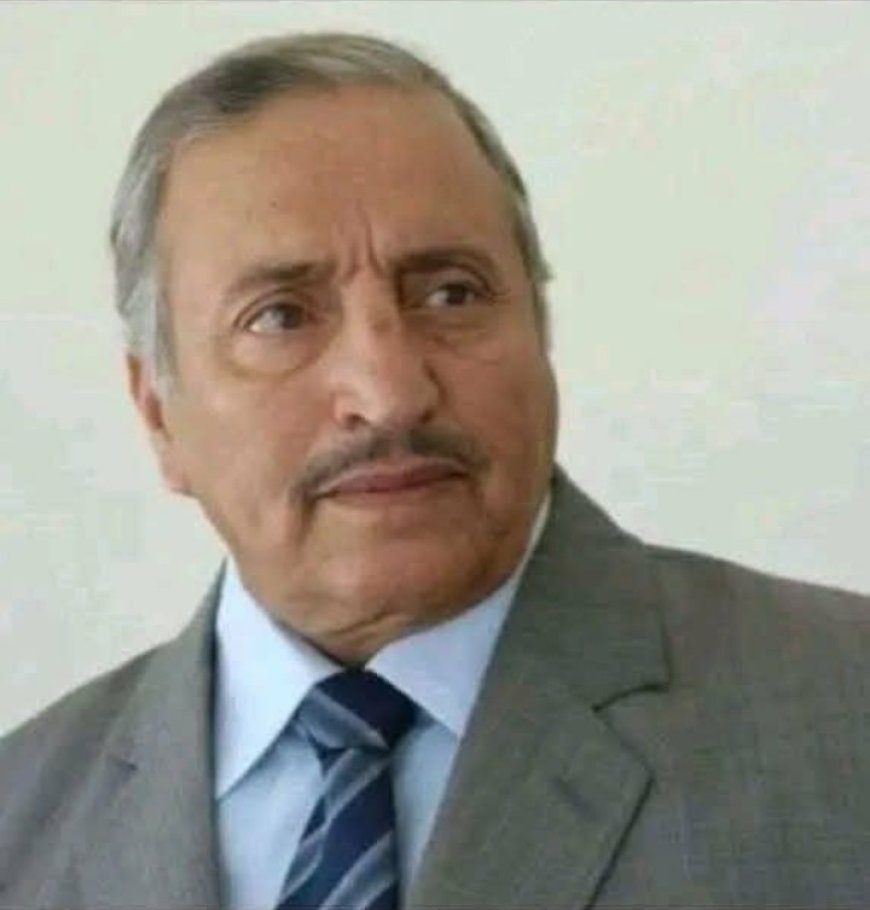 لواء متقاعد بصنعاء يعلن تخليه عن لقبيه...