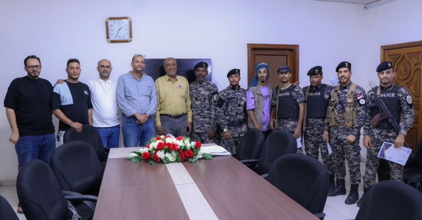 مؤسسة مياه عدن تكرم أفراد قوات حرس المنشآت نظير جهودهم في تأمين مبنى المؤسسة 