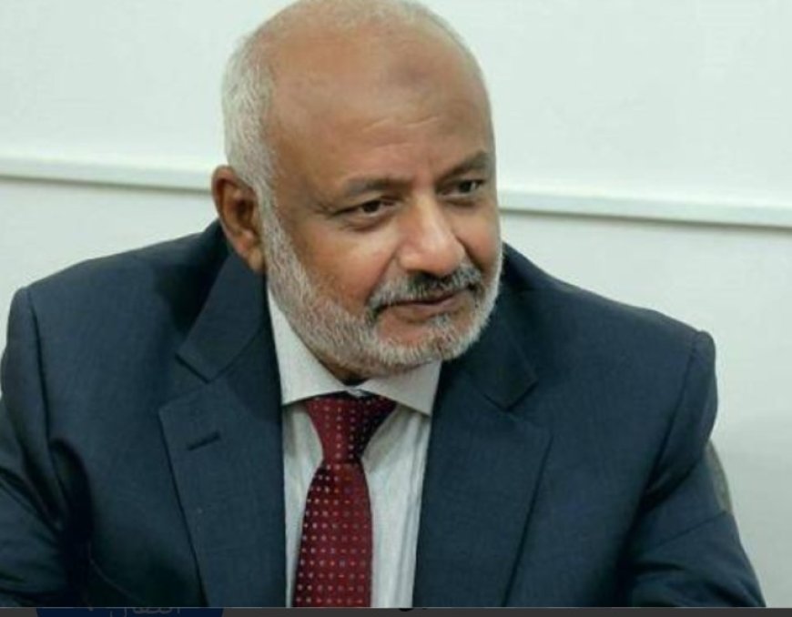 في وفاة المهندس رفعت فقيره محافظ الحديدة يعزي سفير اليمن بالأردن الدكتور جلال فقيره.....