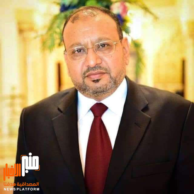 عميد كلية الحقوق بجامعة عدن  يعزي في وفاة القاضي فهيم عبدالله محسن.