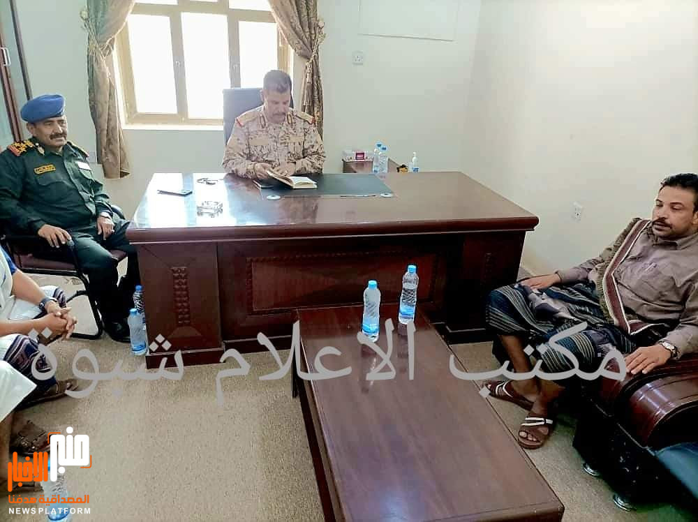 اللجنة المكلفة في قضية مقتل عبدالله الباني وإصابة آخرين تسلم ملف القضية للبحث الجنائي لاستكمال الإجراءات القانونية وإحالة المتهمين إلى النيابة العامة.