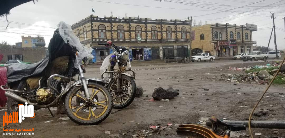 عاجل : هذا مايحدث الان بالمطار في صنعاء (صورة أولية)