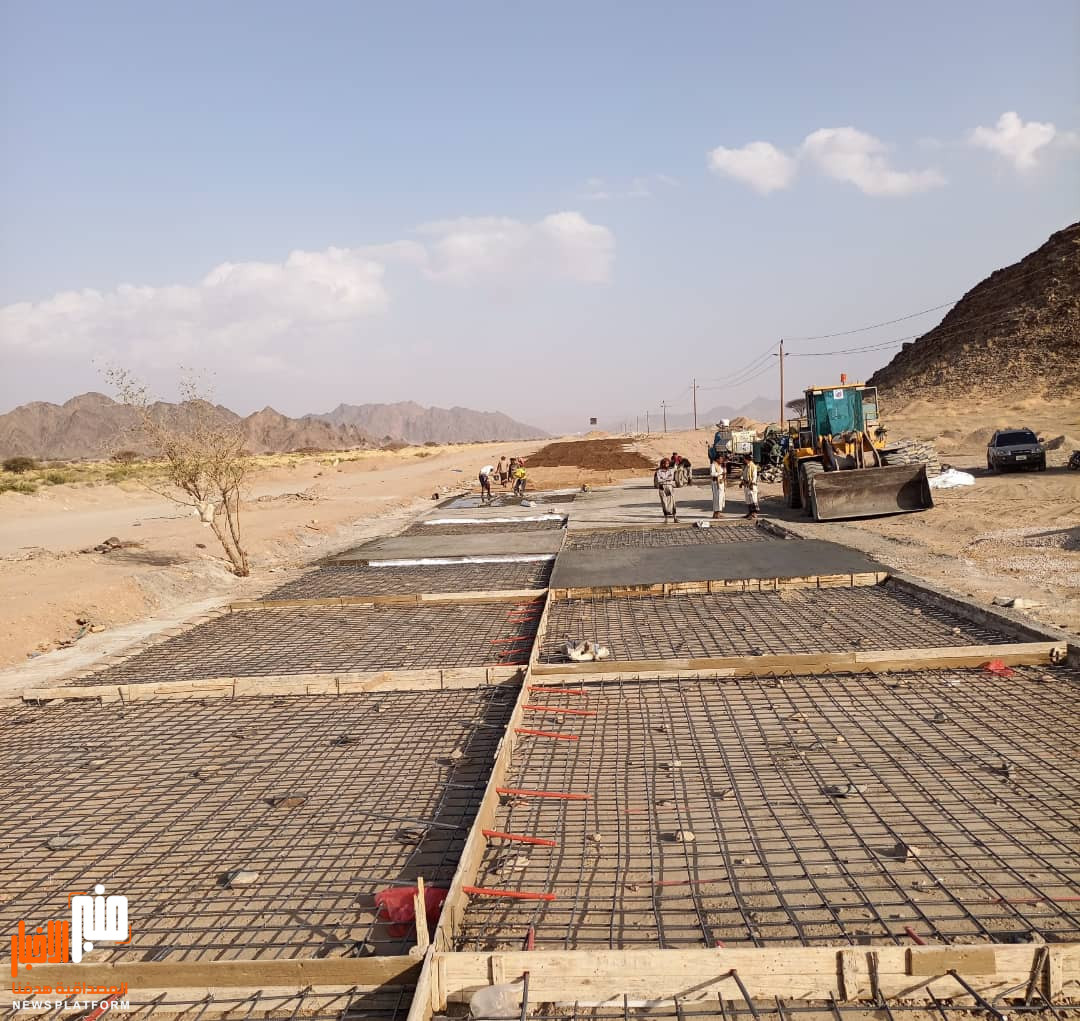 صندوق صيانة الطرق يواصل الحرب في  مشروع حماية طريق عتق - بيحان من كوارث السيول